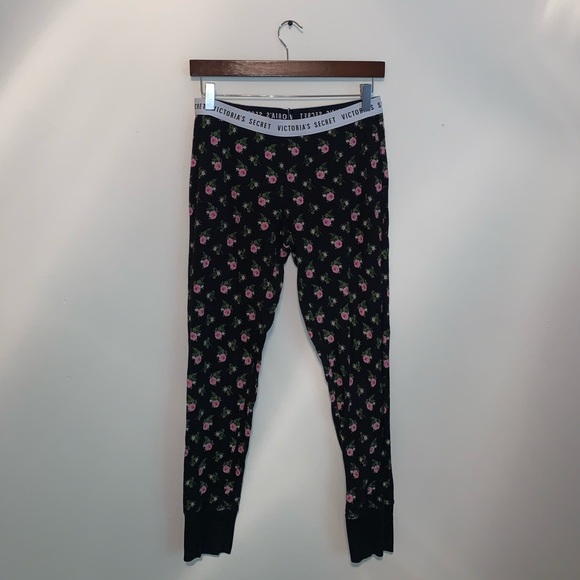 Victoria's Secret Pants - Victorias Secret Black & Pink floral cropped pants